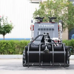 Alternative view of Heavy-Duty Skid Steer Industrial Grapple Bucket Attachment