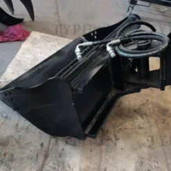 Alternative view of 31" Heavy-Duty Hydraulic Tilt Grading Bucket – For 2.5-Ton Mini Excavators